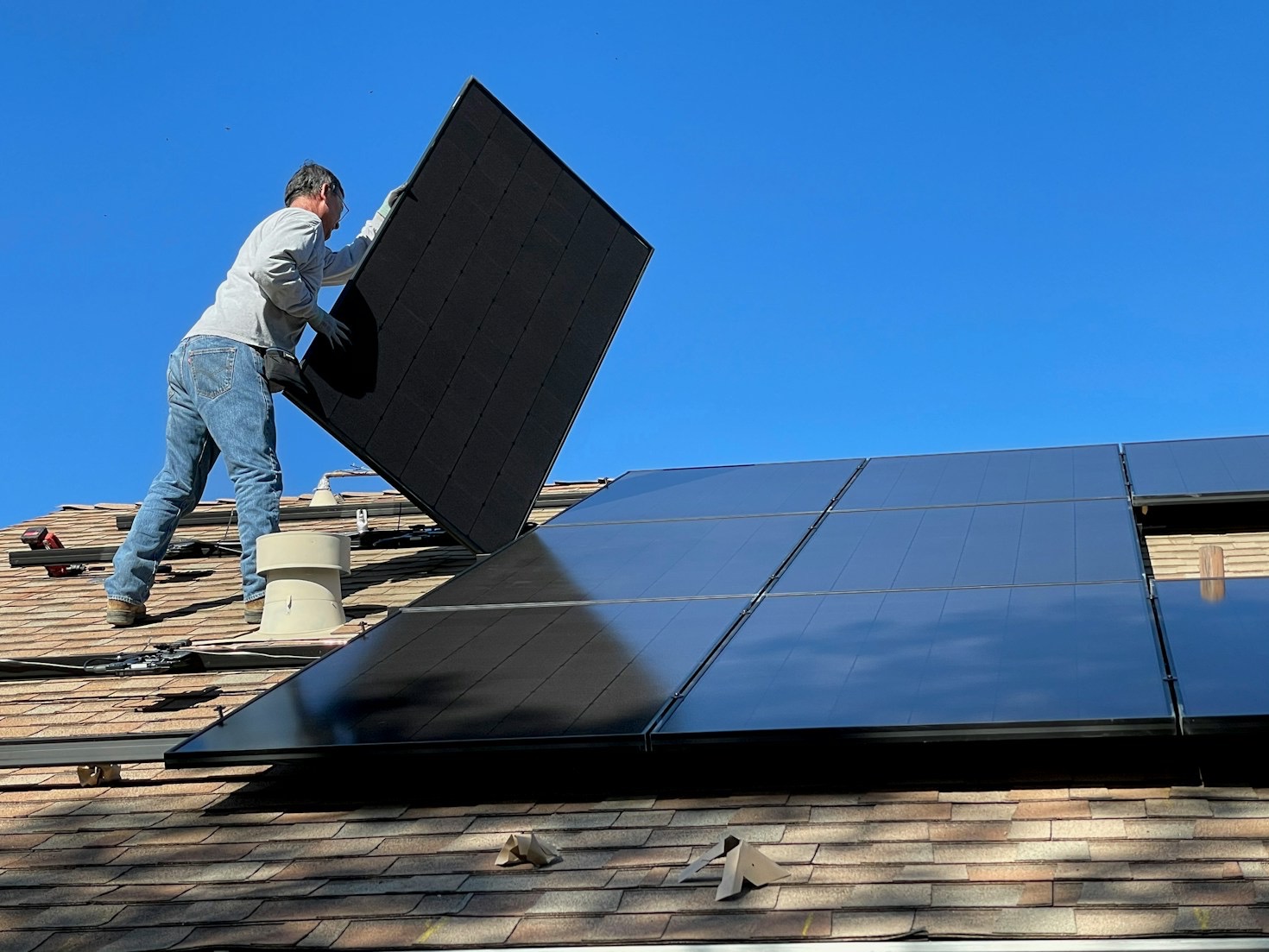 A Guide to Choosing the Right Solar Solution